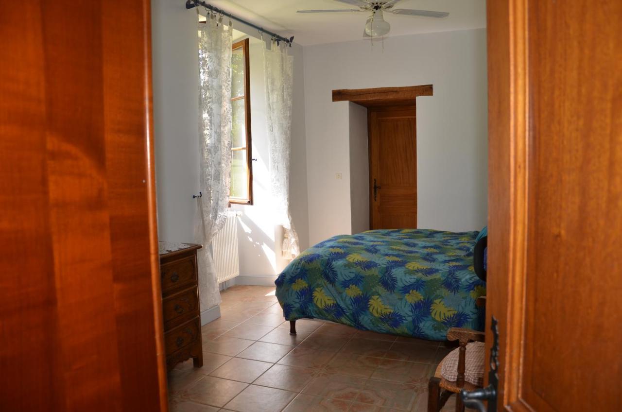 La Gueriniere Bed & Breakfast Cenac-et-Saint-Julien Exterior photo