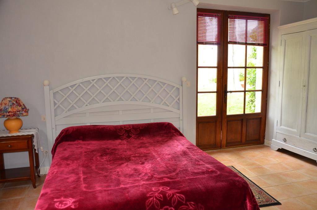 La Gueriniere Bed & Breakfast Cenac-et-Saint-Julien Exterior photo