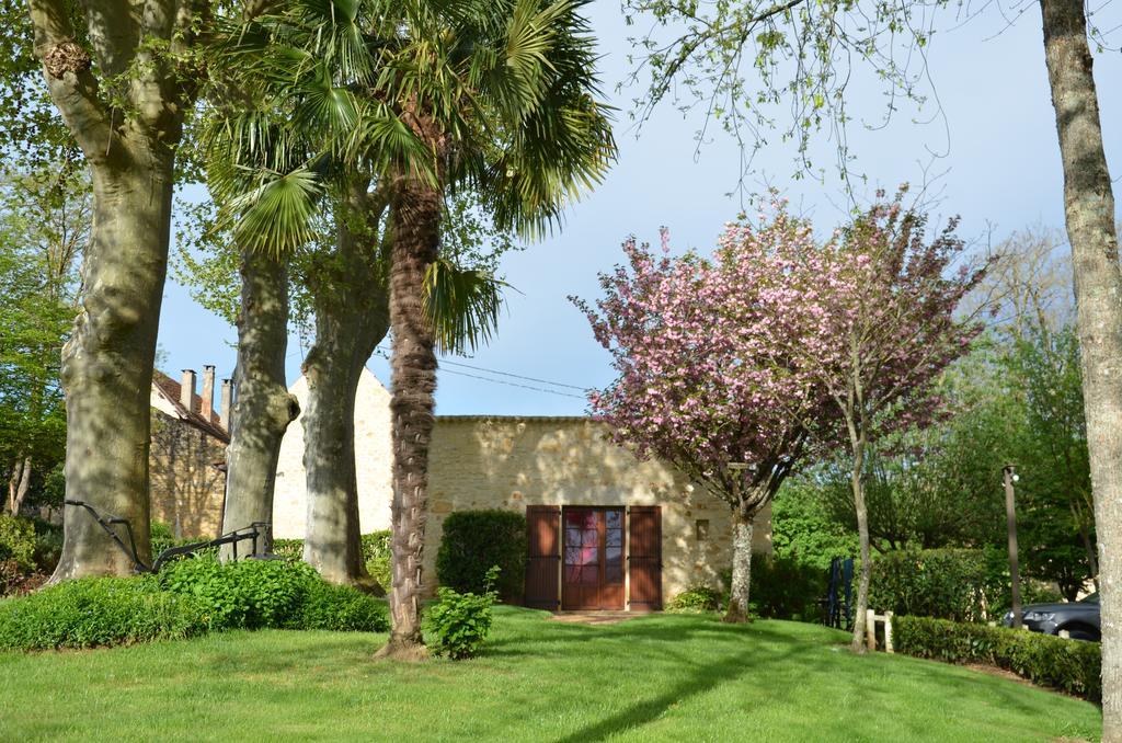 La Gueriniere Bed & Breakfast Cenac-et-Saint-Julien Exterior photo