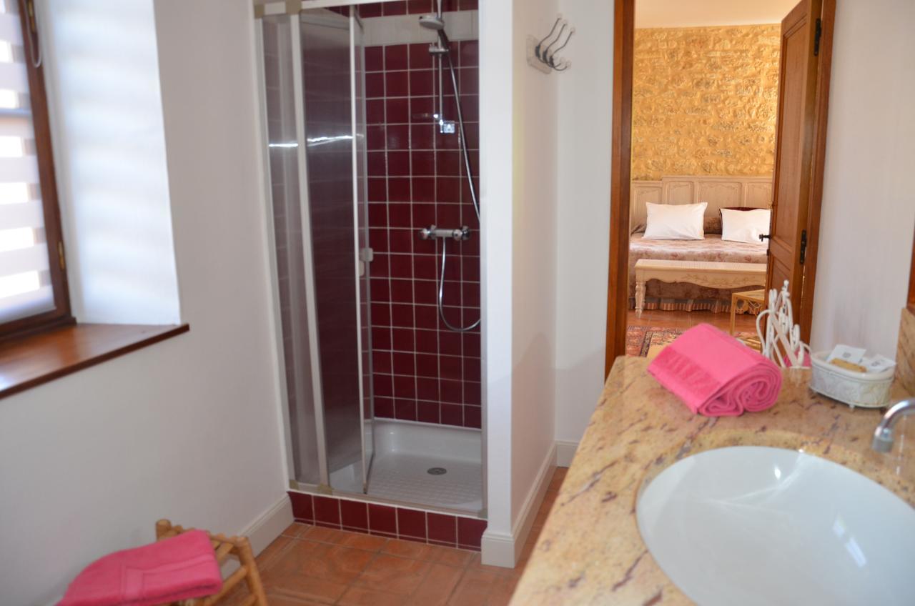La Gueriniere Bed & Breakfast Cenac-et-Saint-Julien Exterior photo